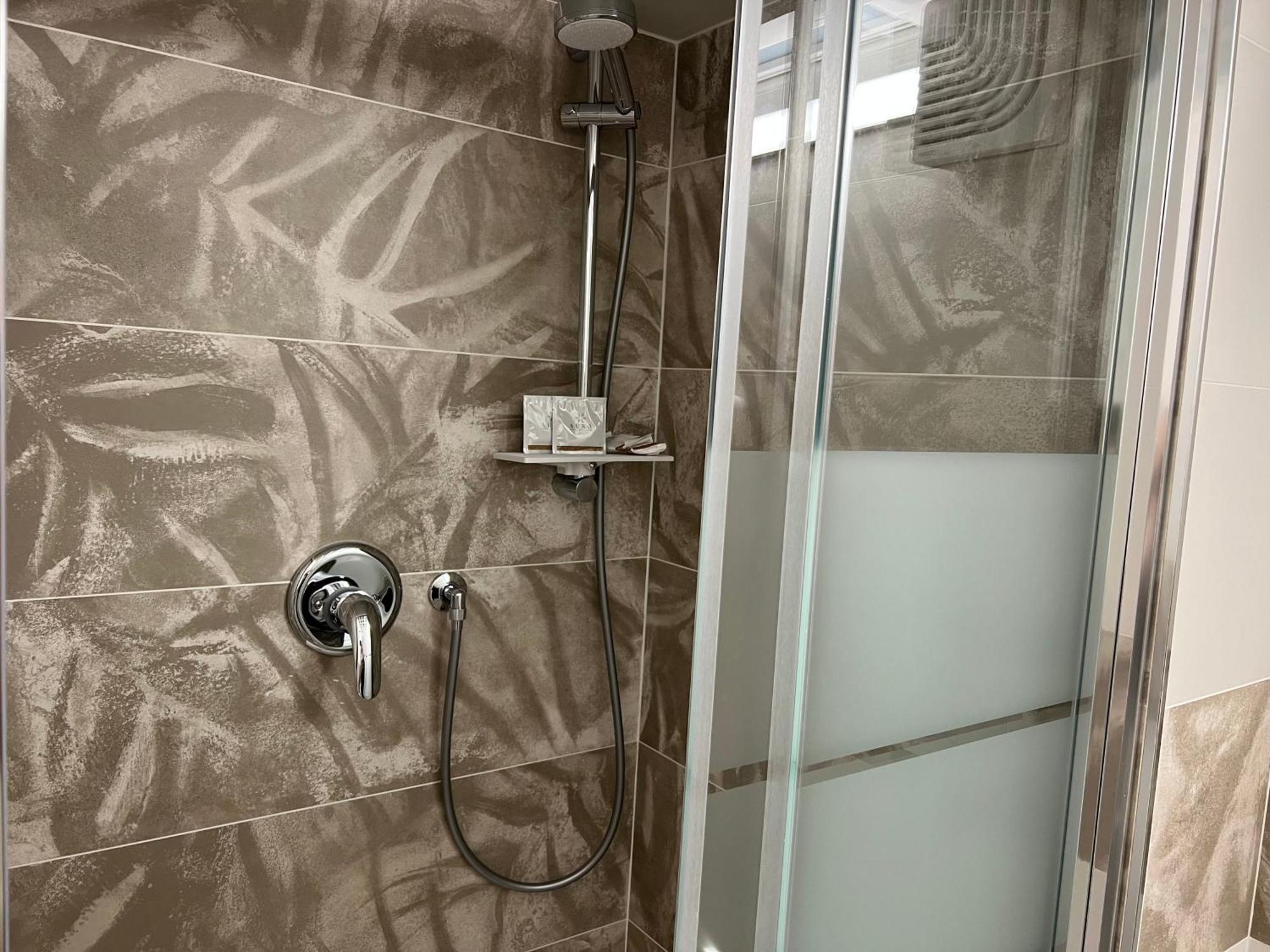 Al 106 Apartment Free Wi-Fi 5 Min Dalla Stazione Prato  Kültér fotó