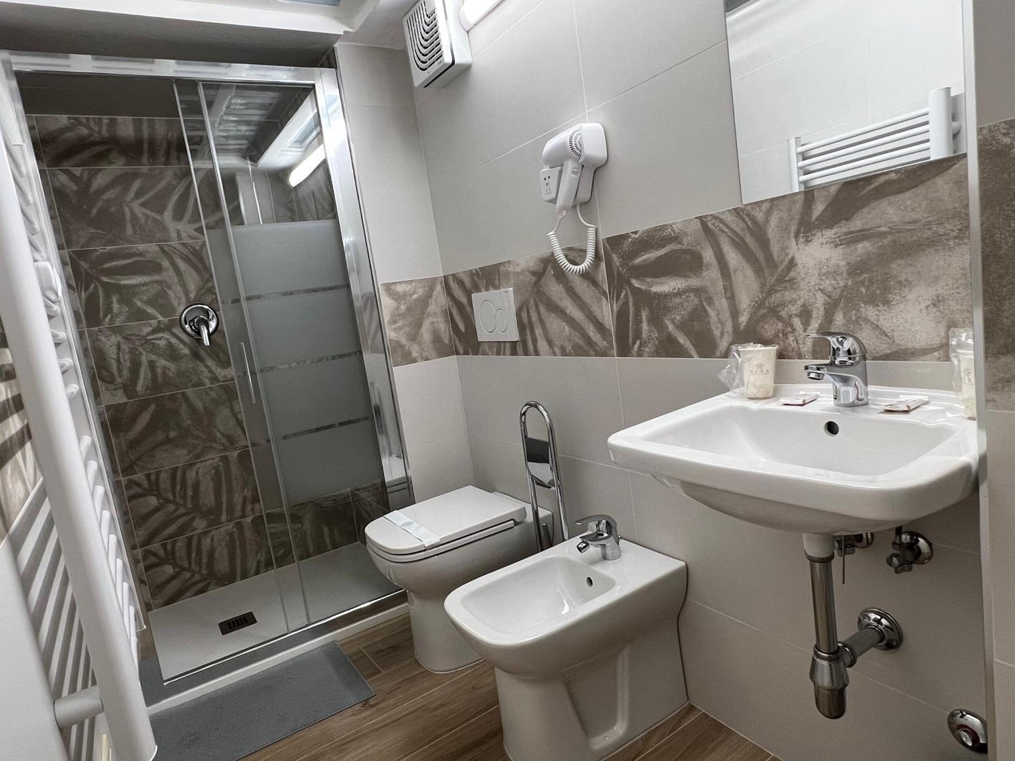 Al 106 Apartment Free Wi-Fi 5 Min Dalla Stazione Prato  Kültér fotó